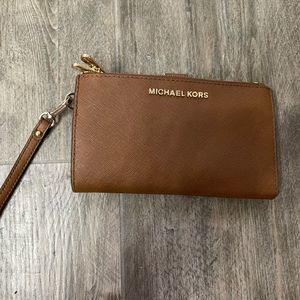 Michael Kors wristlet